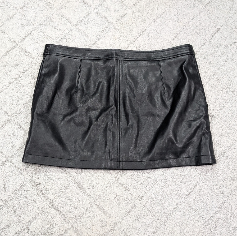 Free People Skirt Womens 12 Black Maya Mod Vegan Leather Mini Moto Front Zip - Picture 7 of 7